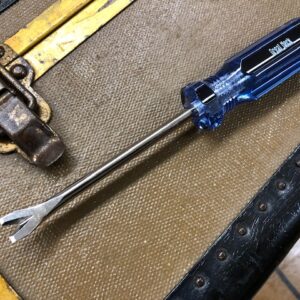 nail puller tool for trunks