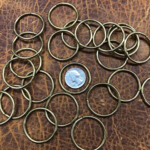 round rings in brass