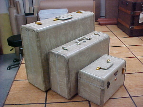 Vintage Samsonite suitcase set