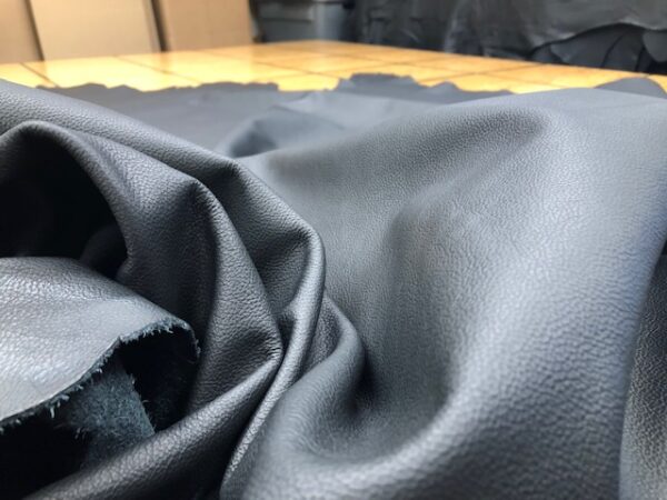 Black Calf Whole Hides Have a Nice Grain Pattern on the Surface, Soft, for Garments or Upholstery