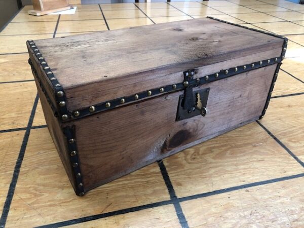 T935: Small Box Trunk with Brass Tacks