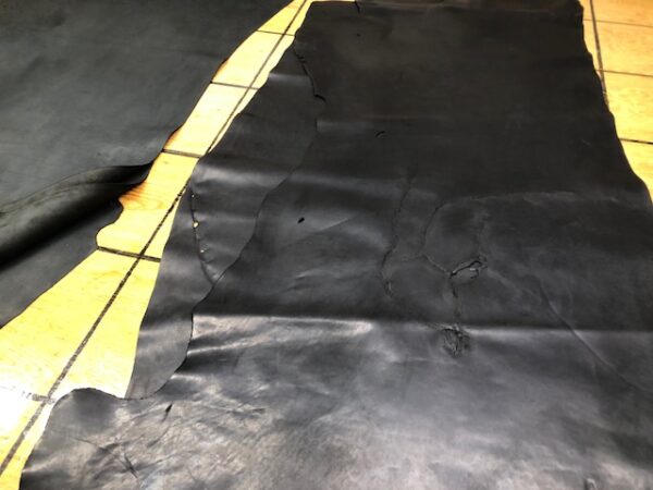 Black Ice USA Chromium tanned cattlehide sides are smooth on the surface 3 oz or 1.2mm