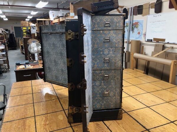 T1960 Winship Wardrobe Trunk with Many Drawers and Hangers For Sale